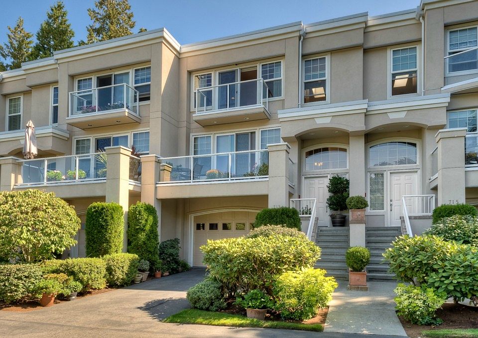 1st image of 713 9th Ave S