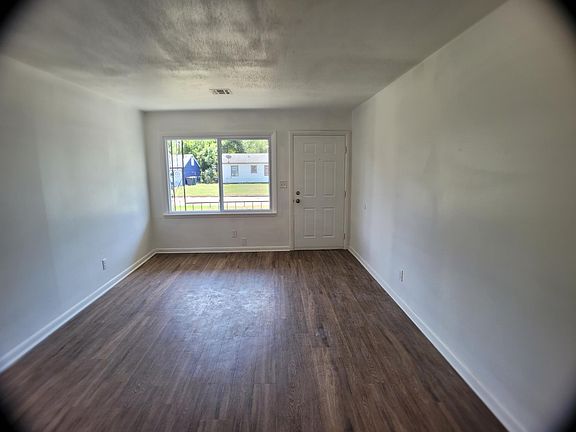 3rd image of 3117 NE 14th St