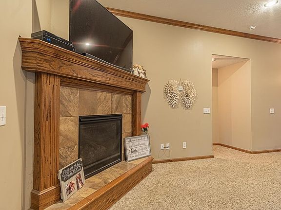 GAS FIREPLACE