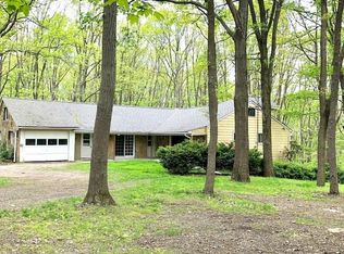 202 Horse Shoe Bend Rd, Acme, PA 15610