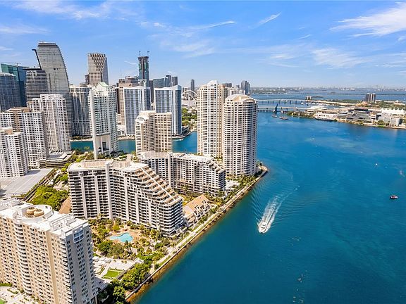 3rd image of 848 Brickell Key Dr APT 1102