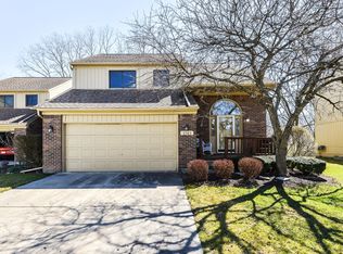 2143 Rochelle Park Dr, Rochester, MI 48309