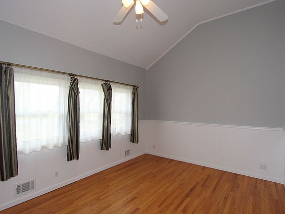 3rd image of 2737 Denby Dr