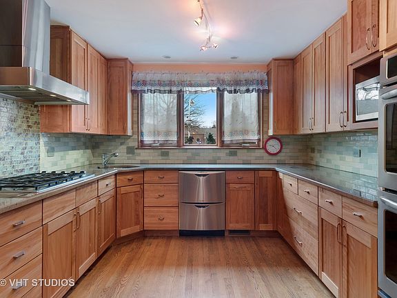 4th image of 2828 W Catalpa Ave