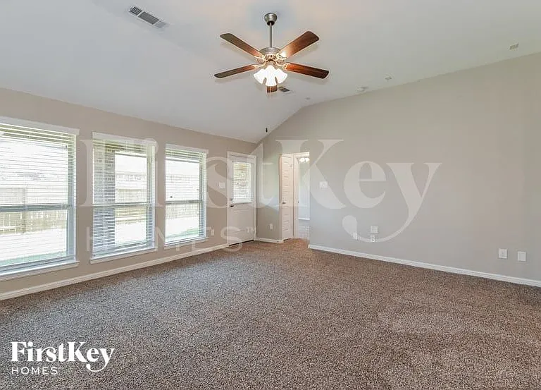 4818 La Piedra Ln — Photo 4