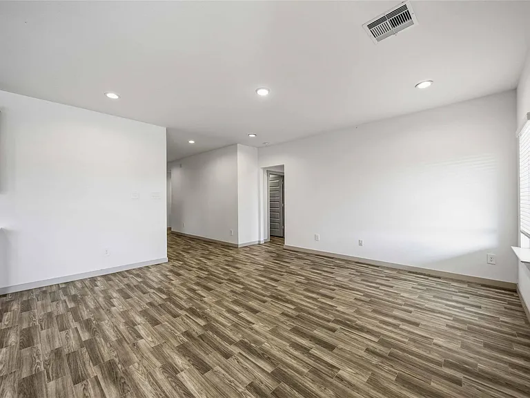7127 Whispering Leaf St — Photo 13