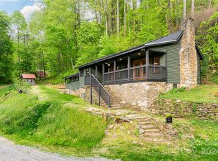 360 Blackberry Inn Rd, Weaverville, NC 28787