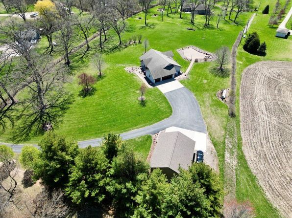 1601 State Highway 9, Decorah, IA 52101