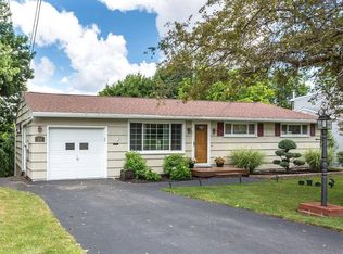 212 Kimberly Dr W, Syracuse, NY 13219
