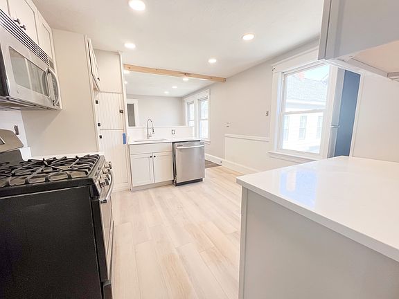 4th image of 41 Summer St Floor 2
