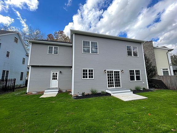 Spacious back yard!