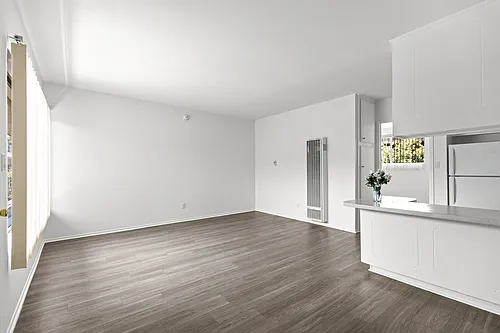 Floor plan EXTRA LARGE BRIGHT UPDATED GROUND FLOOR