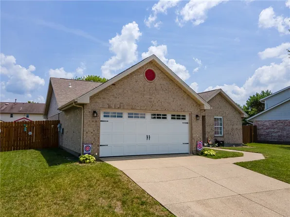 8808 Deer Chase Dr, Dayton, OH 45424