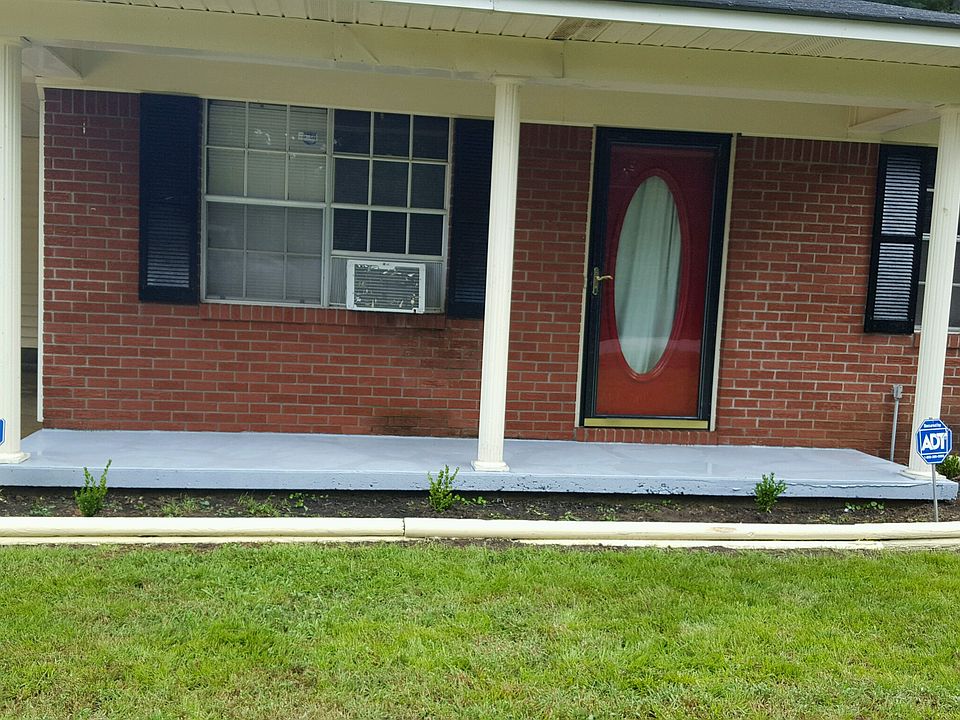 2nd image of 216 Shelton St