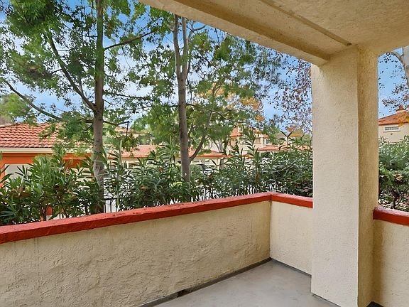 4th image of 6986 Stagecoach Rd APT B