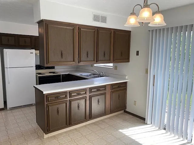 401 Tracy Ln #14 — Photo 9