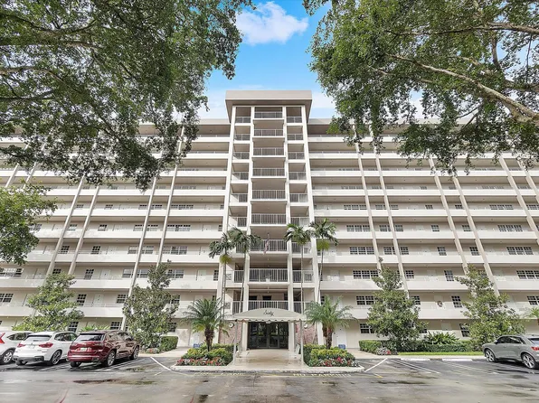 605 Oaks Dr #307, Pompano Beach, FL 33069