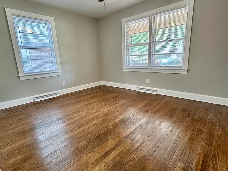 2506 E 3rd St #A — Photo 13