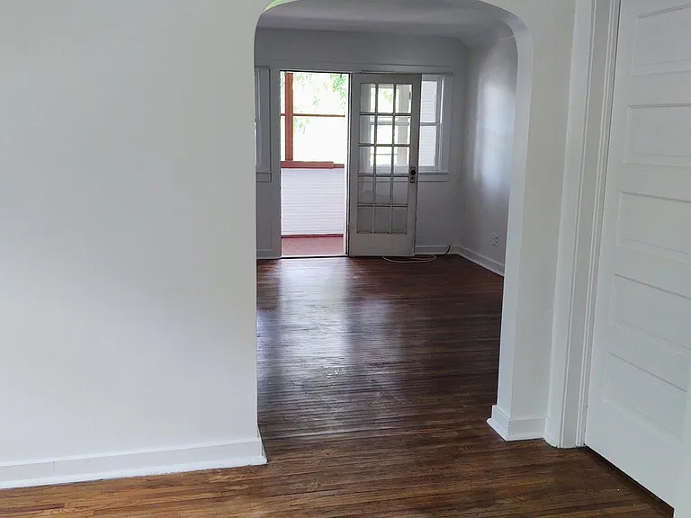 402 Vine St #1/2 — Photo 2