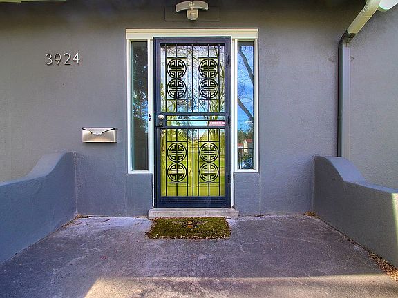 4th image of 3924 E 7th Avenue Pkwy