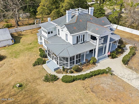 9th image of this home