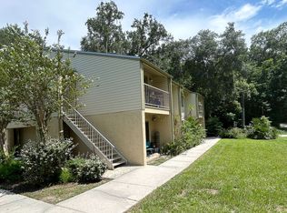 1015 SW 9th St APT D2, Gainesville, FL 32601