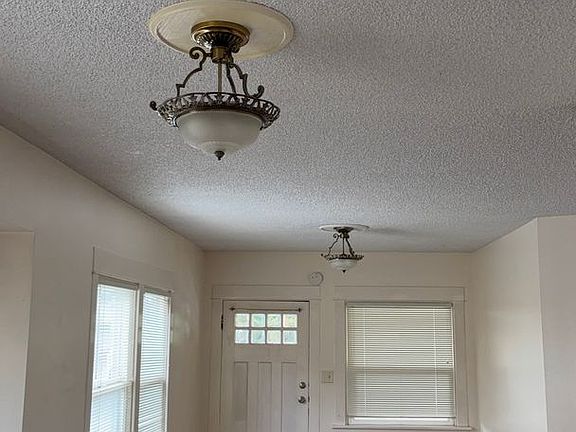 4th image of 860 Central Ave #4