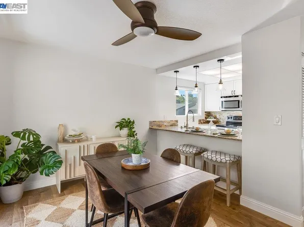 25084 Vista Greens Ct, Hayward, CA 94541