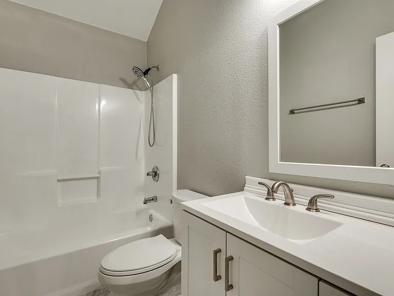 817 Pryor Dr — Photo 23