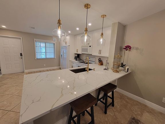 2nd image of 7761 Jewel Ln APT 204