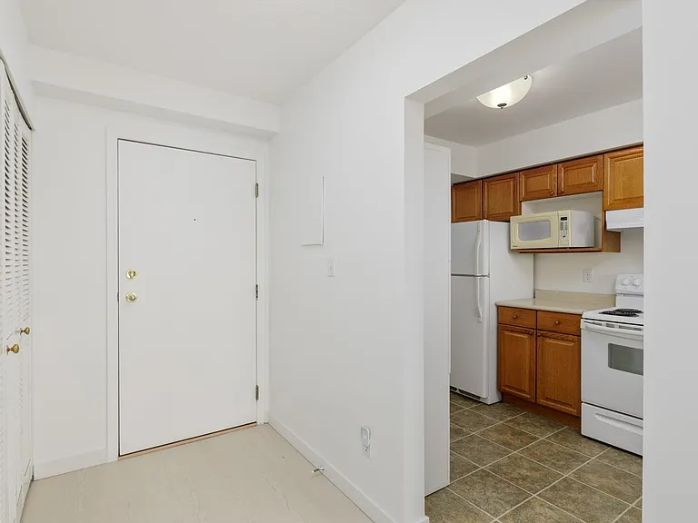 1180 Pinetree Way #305 — Photo 7