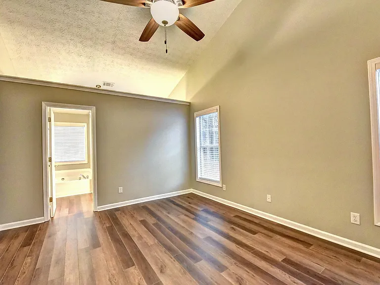 2010 Laurel Pointe Ln — Photo 7