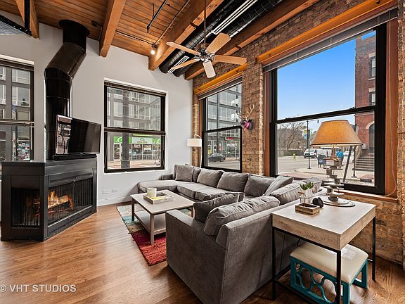 4th image of 2401 N Surrey Ct #1B