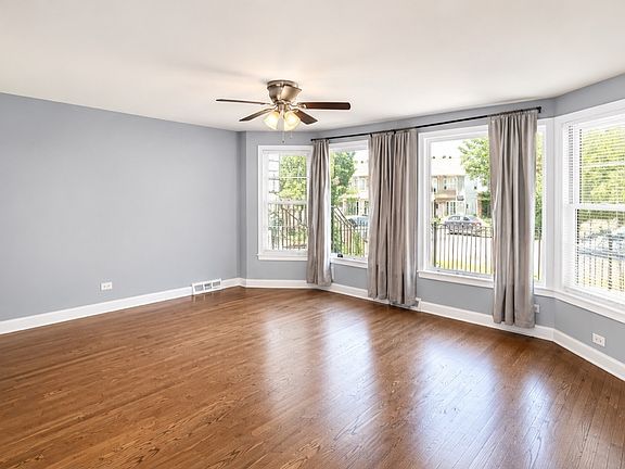2nd image of 8635 S Burnham Ave