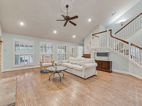 4th image of 2 Eastshore Rd