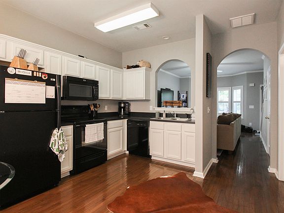 5th image of 703 Cashmere Dr
