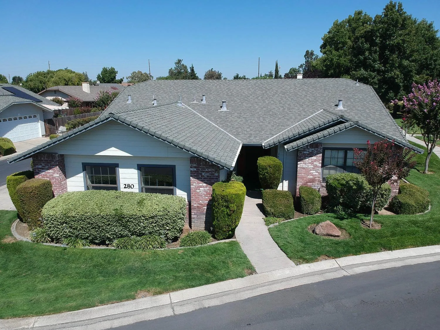 280 Garden Circle Dr E photo 1