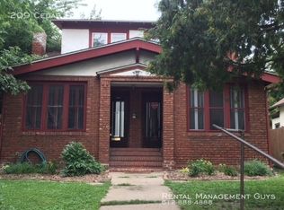 209 Cedar Lake Rd N #1, Minneapolis, MN 55405