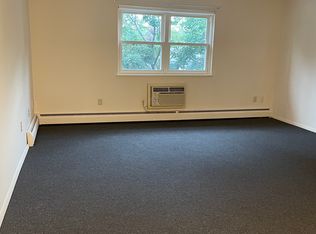 879 Main Ave APT 31, Warwick, RI 02886