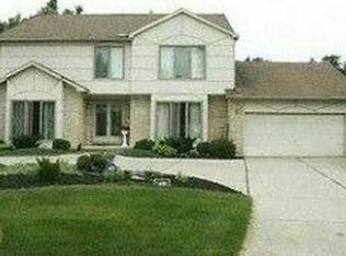 37273 Chesapeake Rd, Farmington Hills, MI 48335