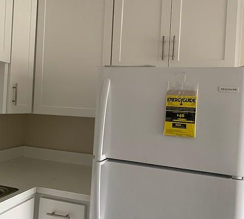 4th image of 1266 Hopkins Ave Unit 8