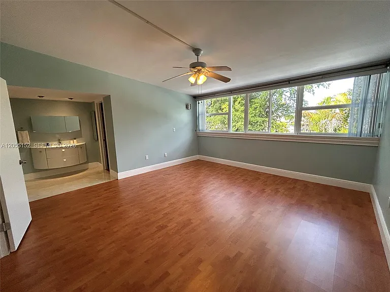 14110 Kendale Lakes Cir — Photo 43