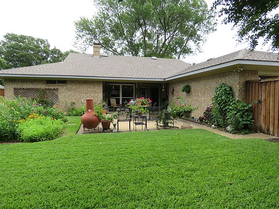 2nd image of 901 Roaring Springs Dr