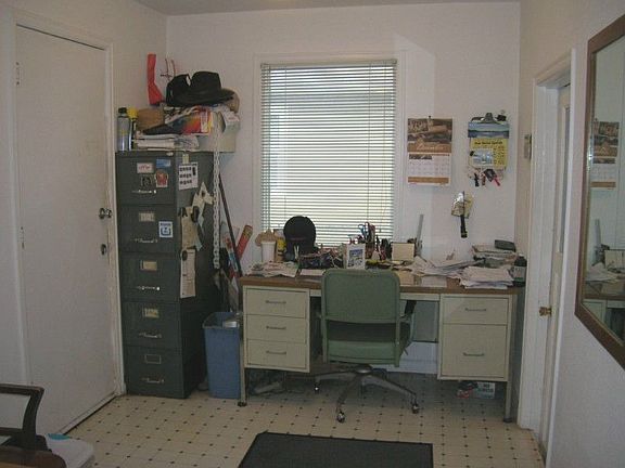 Office area off kitchen