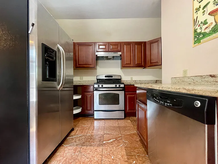 61 Hope St #2 — Photo 5