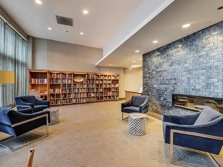 420 E Waterside Dr #807 — Photo 28