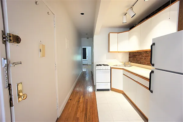 Rented by Compass | media 5