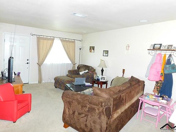 4th image of 1700 Southridge Dr