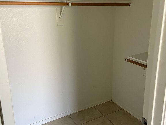 walk in closet master bedroom