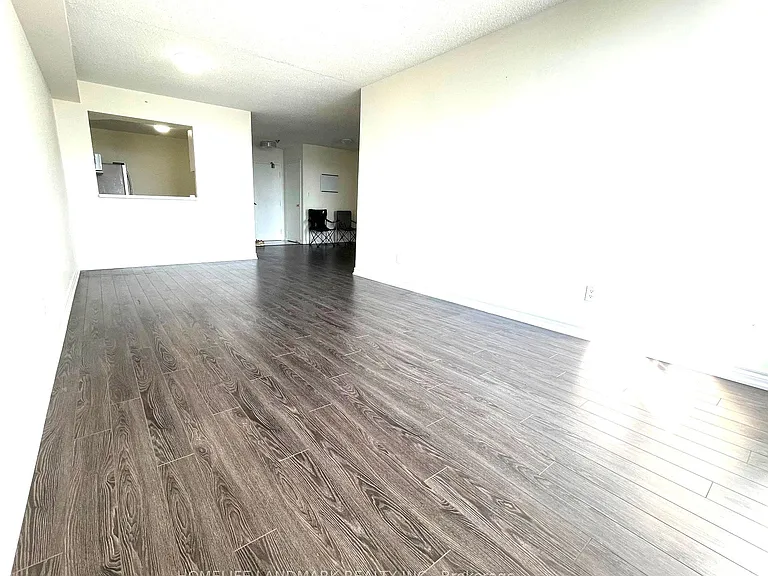 75 Bamburgh Cir #2022 — Photo 3
